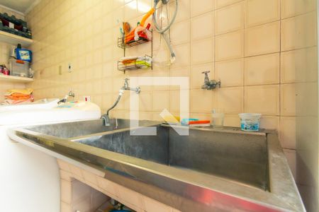 Casa à venda com 608m², 3 quartos e 6 vagas Casa à venda com 608m², 3 quartos e 6 vagasÁrea de serviço