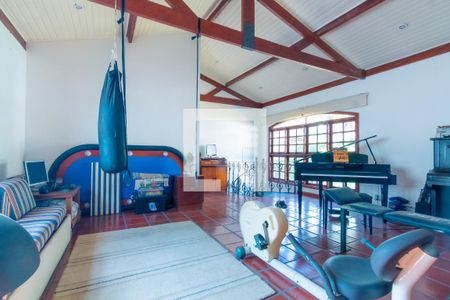 Casa à venda com 608m², 3 quartos e 6 vagas Casa à venda com 608m², 3 quartos e 6 vagasQuarto 1 - suíte