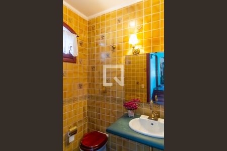 Casa à venda com 608m², 3 quartos e 6 vagas Casa à venda com 608m², 3 quartos e 6 vagasLavabo