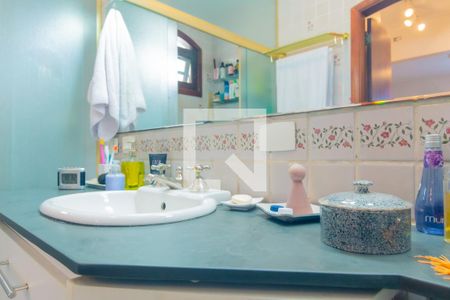 Casa à venda com 608m², 3 quartos e 6 vagas Casa à venda com 608m², 3 quartos e 6 vagasBanheiro da suíte 2