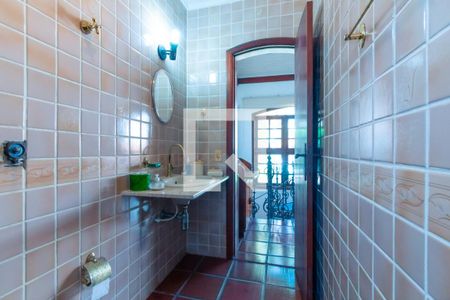 Casa à venda com 608m², 3 quartos e 6 vagas Casa à venda com 608m², 3 quartos e 6 vagasBanheiro da suíte 1