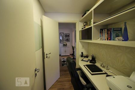 Apartamento à venda com 150m², 3 quartos e 3 vagasEscritório