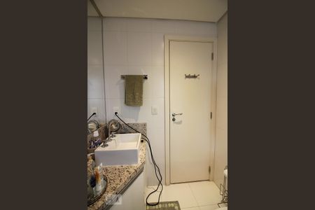 Apartamento à venda com 150m², 3 quartos e 3 vagasBanheiro da Suíte 1