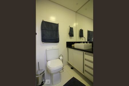 Apartamento à venda com 150m², 3 quartos e 3 vagasBanheiro da Suíte 3