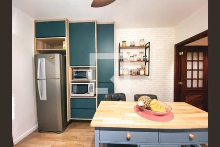Casa à venda com 160m², 3 quartos e 2 vagas Casa à venda com 160m², 3 quartos e 2 vagasÁrea comum