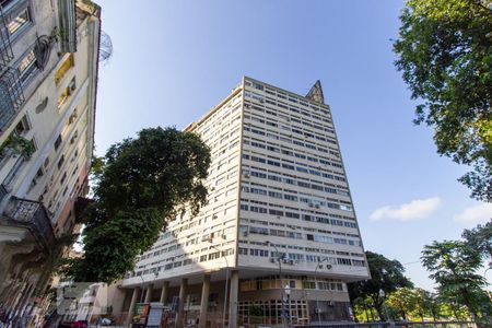 Apartamento à venda com 45m², 1 quarto e sem vagaFachada