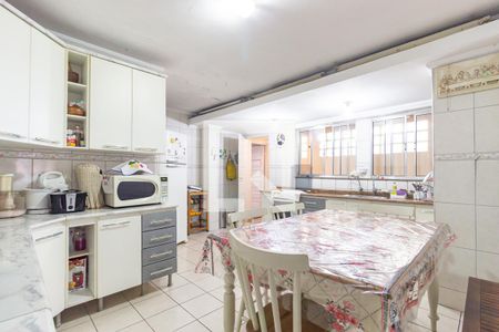 Casa à venda com 140m², 3 quartos e 2 vagasCozinha