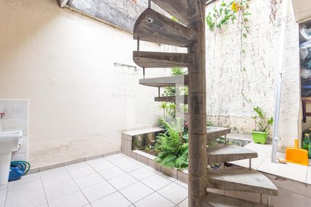 Casa à venda com 140m², 3 quartos e 2 vagasQuintal