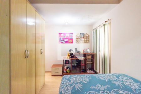 Casa à venda com 140m², 3 quartos e 2 vagasSuíte