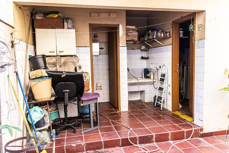 Casa à venda com 168m², 3 quartos e 2 vagas Casa à venda com 168m², 3 quartos e 2 vagasQuintal