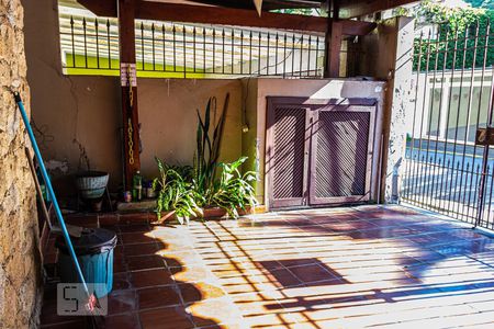 Casa à venda com 168m², 3 quartos e 2 vagas Casa à venda com 168m², 3 quartos e 2 vagasGaragem