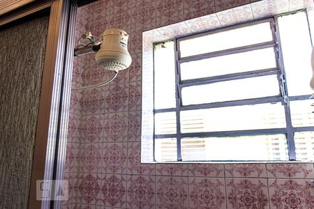 Casa à venda com 168m², 3 quartos e 2 vagas Casa à venda com 168m², 3 quartos e 2 vagasBanheiro