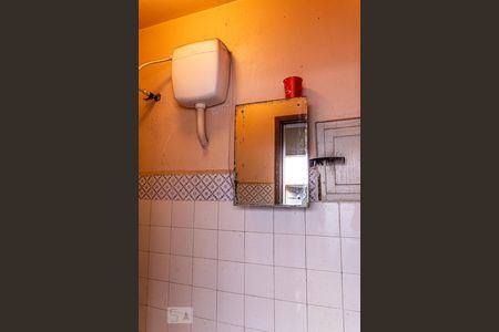 Casa à venda com 168m², 3 quartos e 2 vagas Casa à venda com 168m², 3 quartos e 2 vagasBanheiro de Serviço