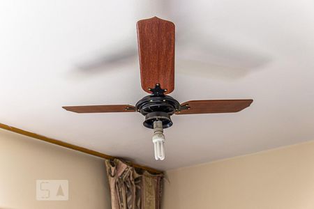 Casa à venda com 168m², 3 quartos e 2 vagas Casa à venda com 168m², 3 quartos e 2 vagasSuíte - Detalhe - Ventilador de Teto