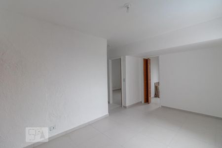 Sala de apartamento para alugar com 2 quartos, 50m² em Vila Marieta, São Paulo