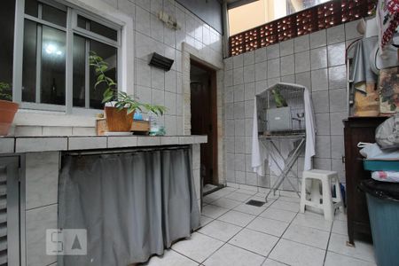 Casa à venda com 90m², 2 quartos e 1 vagaÁrea de Serviço