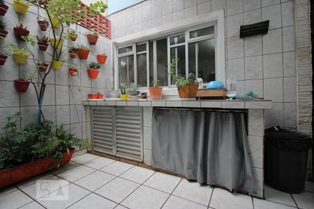 Casa à venda com 90m², 2 quartos e 1 vagaÁrea de Serviço