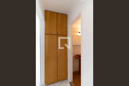 Corredor de apartamento para alugar com 2 quartos, 60m² em Sacomã, São Paulo
