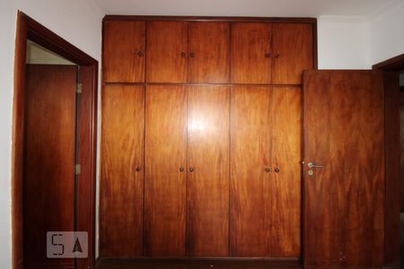 Apartamento para alugar com 235m², 3 quartos e 2 vagasQuarto 3 (suíte)