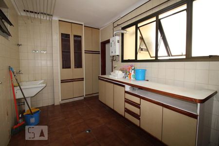 Apartamento para alugar com 235m², 3 quartos e 2 vagasÁrea de Serviço