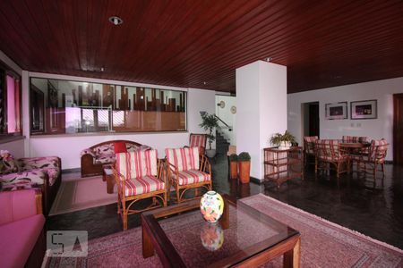 Apartamento para alugar com 235m², 3 quartos e 2 vagasÁrea comum - Salão de festas