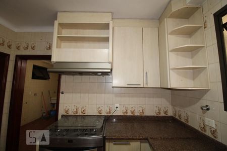 Apartamento para alugar com 235m², 3 quartos e 2 vagasCozinha