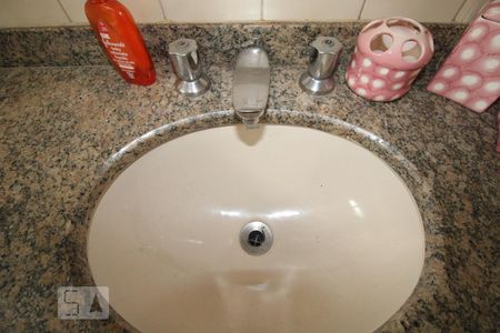 Apartamento para alugar com 235m², 3 quartos e 2 vagasBanheiro da suíte do Quarto 2