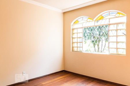 Casa à venda com 482m², 5 quartos e 4 vagas Casa à venda com 482m², 5 quartos e 4 vagasQuarto 2