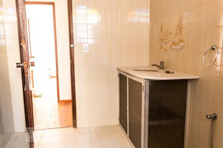 Casa à venda com 482m², 5 quartos e 4 vagas Casa à venda com 482m², 5 quartos e 4 vagasBanheiro Social