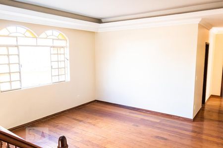 Casa à venda com 482m², 5 quartos e 4 vagas Casa à venda com 482m², 5 quartos e 4 vagasSala 3