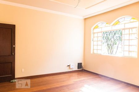 Casa à venda com 482m², 5 quartos e 4 vagas Casa à venda com 482m², 5 quartos e 4 vagasSuíte 2