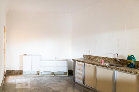 Casa à venda com 482m², 5 quartos e 4 vagas Casa à venda com 482m², 5 quartos e 4 vagasCozinha