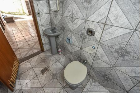 Casa à venda com 300m², 9 quartos e 4 vagasSegundo Pavimento Banheiro 1