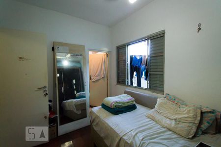 Casa à venda com 250m², 3 quartos e 2 vagasSuíte