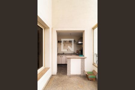 Apartamento para alugar com 336m², 4 quartos e 5 vagas Apartamento para alugar com 336m², 4 quartos e 5 vagasÁrea comum - Churrasqueira