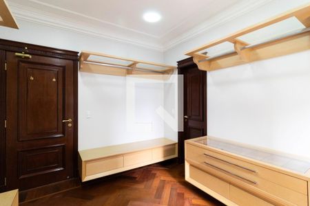 Apartamento para alugar com 336m², 4 quartos e 5 vagas Apartamento para alugar com 336m², 4 quartos e 5 vagasCloset