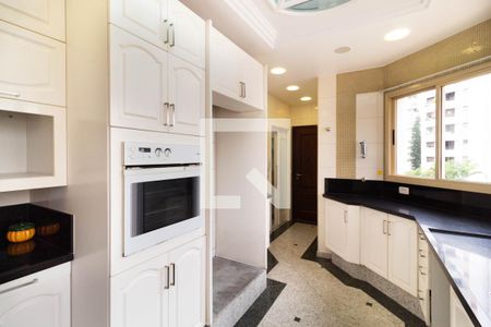 Apartamento para alugar com 336m², 4 quartos e 5 vagas Apartamento para alugar com 336m², 4 quartos e 5 vagasCozinha