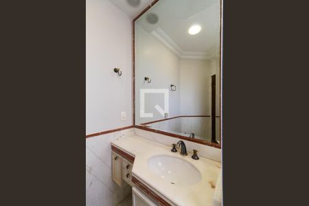 Apartamento para alugar com 336m², 4 quartos e 5 vagas Apartamento para alugar com 336m², 4 quartos e 5 vagasBanheiro