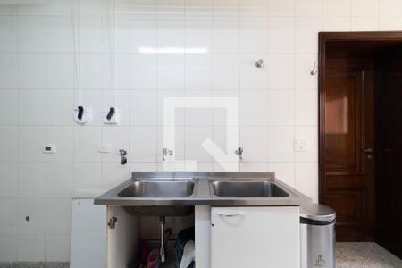 Apartamento para alugar com 336m², 4 quartos e 5 vagas Apartamento para alugar com 336m², 4 quartos e 5 vagasCozinha