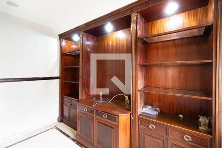 Apartamento para alugar com 336m², 4 quartos e 5 vagas Apartamento para alugar com 336m², 4 quartos e 5 vagasDetalhe