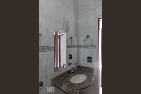 Apartamento à venda com 220m², 4 quartos e 1 vaga Apartamento à venda com 220m², 4 quartos e 1 vagaBanheiro Corredor