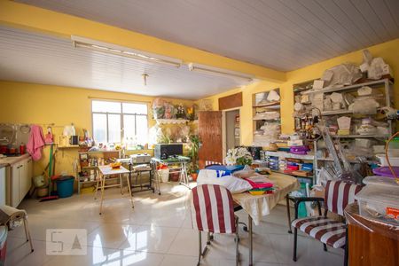 Casa à venda com 333m², 4 quartos e 5 vagasSalão