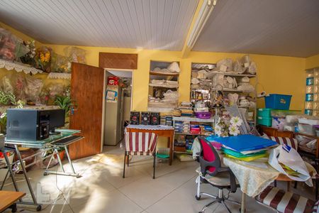 Casa à venda com 333m², 4 quartos e 5 vagasSalão