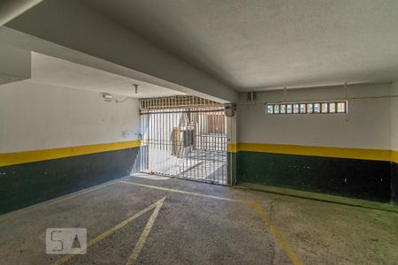Apartamento à venda com 78m², 2 quartos e 1 vagaPortão da garagem