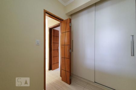 Quarto 2 de apartamento para alugar com 2 quartos, 65m² em Vila Gumercindo, São Paulo