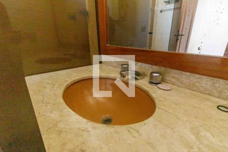 Apartamento para alugar com 260m², 3 quartos e 2 vagas Apartamento para alugar com 260m², 3 quartos e 2 vagasBanheiro Social