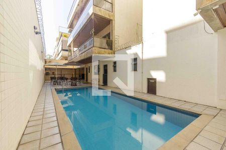 Apartamento para alugar com 260m², 3 quartos e 2 vagas Apartamento para alugar com 260m², 3 quartos e 2 vagasÁrea Comum Piscina