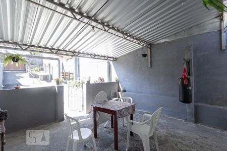 Casa à venda com 200m², 3 quartos e 5 vagasEntrada