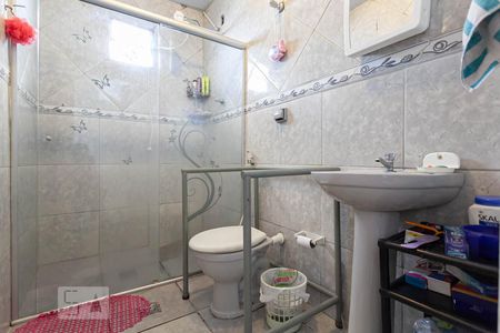 Casa à venda com 200m², 3 quartos e 5 vagasBanheiro social 