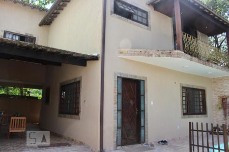 Casa de condomínio à venda com 230m², 3 quartos e 3 vagasÁrea comum